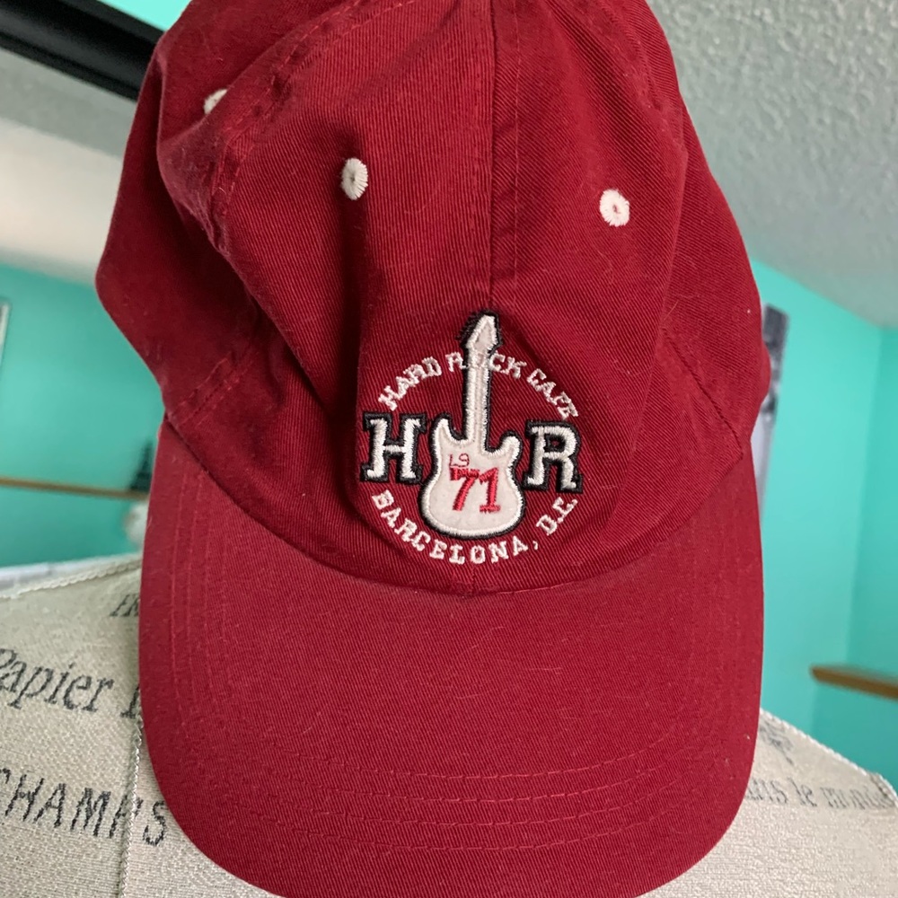 Official Hard Rock Cafe Barcelona burgundy baseball cap NEW with tags
